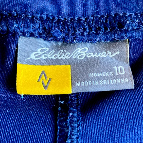 Eddie Bauer Hiking Skirt with Built-in Shorts - Picture 2 of 6